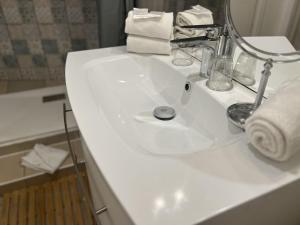 Hotels Hotel Abalone - Centre Gare : photos des chambres