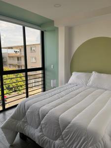 Apto reservado, cómodo y moderno en sur central.