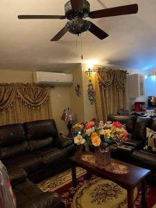 Cheerful Two-bedroom 1bath, WIFI, air conditioning