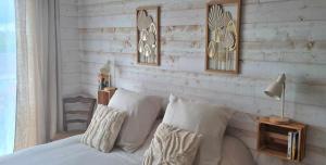 Sejours chez l'habitant Chambre privative, proche du Puy du Fou et du bord de sevre : photos des chambres