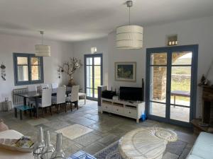 Nightsky Tinos Villa w Unrestricted View