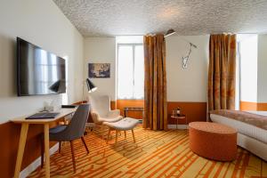 Hotels Hotel Le Saint Gelais : Chambre Double Supérieure