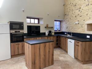 Gîte La Maison des Poètes de 1 à 6 personnes à Treigny Perreuse