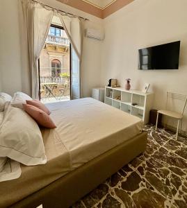 Double Room with Private External Bathroom