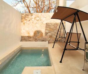 Casa Colibri Central Villa with Private Pool and Tub Merida