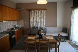 Manos Apartments - Darmarochori