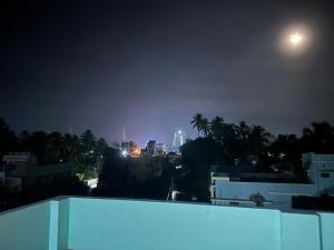 PARVATHY MURUGAN COTTAGE-2ND FLOOR for Pilgrims, family and Bachelors only