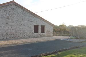 Maisons de vacances Gite Le marronnier - Parthenay - 10 personnes - Gite a la campagne a 3 kms du centre-ville : photos des chambres
