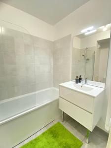 Appartements Triplex neuf avec toit-terrasse au pied du Metro - 10min PARIS EXPO - 4 rooms 6 beds : photos des chambres