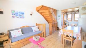 Chalets Residence Parc Aux Etoiles - CH25PAE - CHALET TRIPLEX 3 CHAMBRES, TERRASSE ET BALCON MAE-2204 : photos des chambres