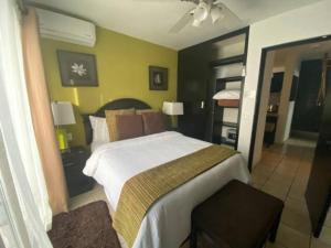 Irresistible 2BD PH Close to Beach