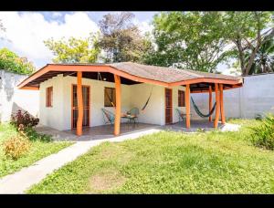 bungalow cactus frente ala playa