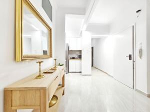 Athens Divas Spirit Suite