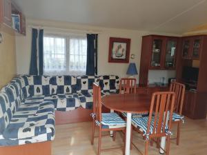 Campings Mobil-home dans camping municipal : photos des chambres