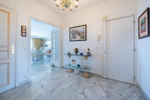 Appartements Spacieux appartement vue mer et montagne : photos des chambres