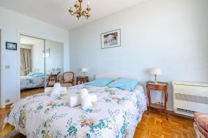 Appartements Spacieux appartement vue mer et montagne : photos des chambres