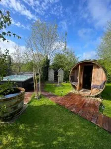 De Rode Zonnehoed - Asschot