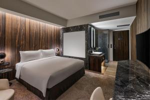 River Studio Double, Guest room, 1 King, River view