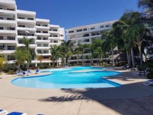 Condominio en Costa Veleros - Pool 1st floor