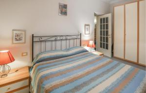 2 Bedroom Stunning Apartment In Genova