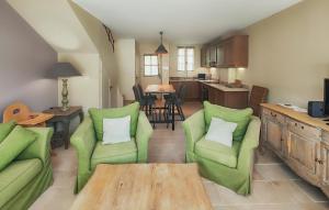 Gorgeous Home In Saint-Laurent-De-La-Ca With Wifi