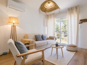 Maisons de vacances Maison renovee 2023 a 300m de la mer avec terrasse, jardin clos, clim et wifi - FR-1-306-1270 : photos des chambres