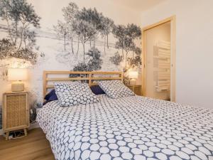 Maisons de vacances Maison renovee 2023 a 300m de la mer avec terrasse, jardin clos, clim et wifi - FR-1-306-1270 : photos des chambres