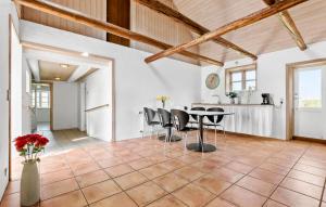 Nice Home In Grenaa With Wifi