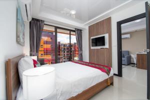 Nai Harn Beach Condominimum