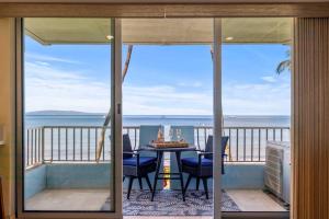 Nani Kai Hale 209- Remodeled prime oceanfront 1 bedroom Kihei gem
