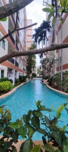 1 Bedroom Furnished Condo Park Lane 812