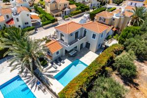 Villa Sophia by Ezoria Villas - 4hvězdičkové hotely ve městě Pafos