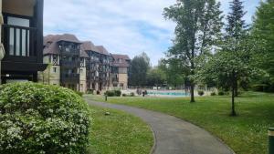 Appartements 2 pieces avec piscine chauffee : photos des chambres