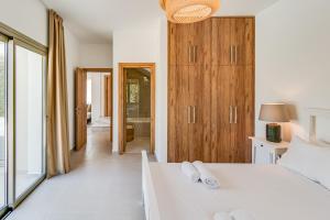 Villa Sophia by Ezoria Villas