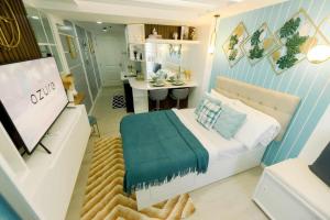 Ethans Crib at Azure North