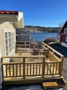 New house by the lake Bunn & private bathing jetty - Gränna