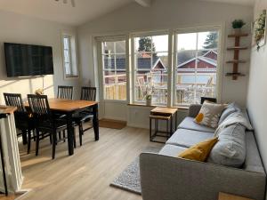 New house by the lake Bunn & private bathing jetty