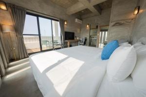 Phòng Có Giường Cỡ King Nhìn Ra Biển (King Room with Sea View)