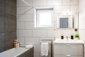 Tulip - SilverCoast Apartments
