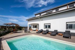 Tulip - SilverCoast Apartments