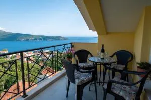 Lovely 2-bedroom apartment with stunning sea view - Podi