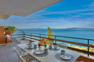 [porto s. stefano] stunning view