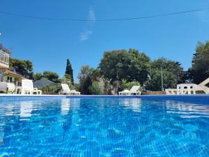 Gordy Hart of the Center Novalja with Pool 