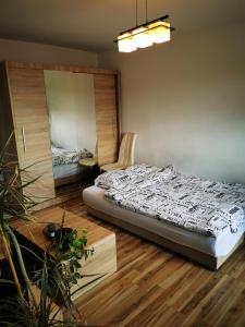 ApartCraft 27th Room