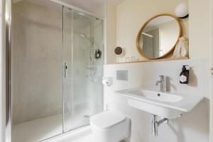 Cloître - Entrée autonome, réception en ligne - Encore Mieux