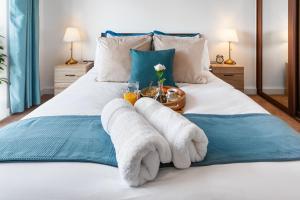 Luxury Apartment - Romantic Retreat - 2 Balcony views Olympic Park & London City Skyline - Nearby Stratford International