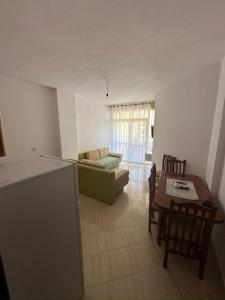 2 Bedroom Apartment Golem