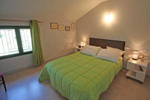 Maisons de vacances Gite Montbrugnaud: 