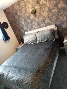 11 Headwards Retreat