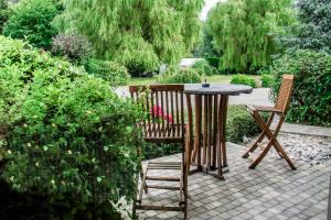 B&B / Chambres d'hotes Le Clos du Clocher : Chambre Double - Vue sur Jardin